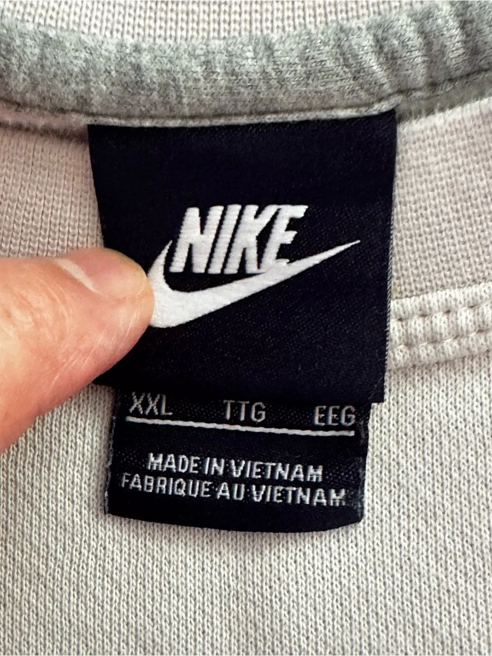 Nike Sportswear Club Fleece Crew Sweatshirt Men’s XXL Light Grey Vintage 2002